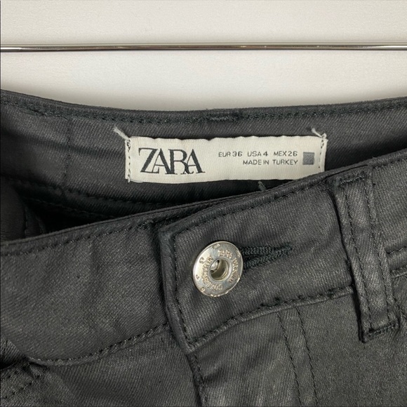 Zara Hi Rise Cropped Flare Coated Black Jeans Size 4 - Picture 5 of 5